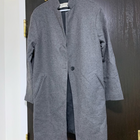 Zara coat ☺️☺️ - Picture 1 of 3